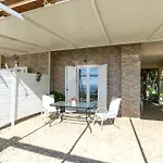 Varagoulis Giannis&Lenas Apartments