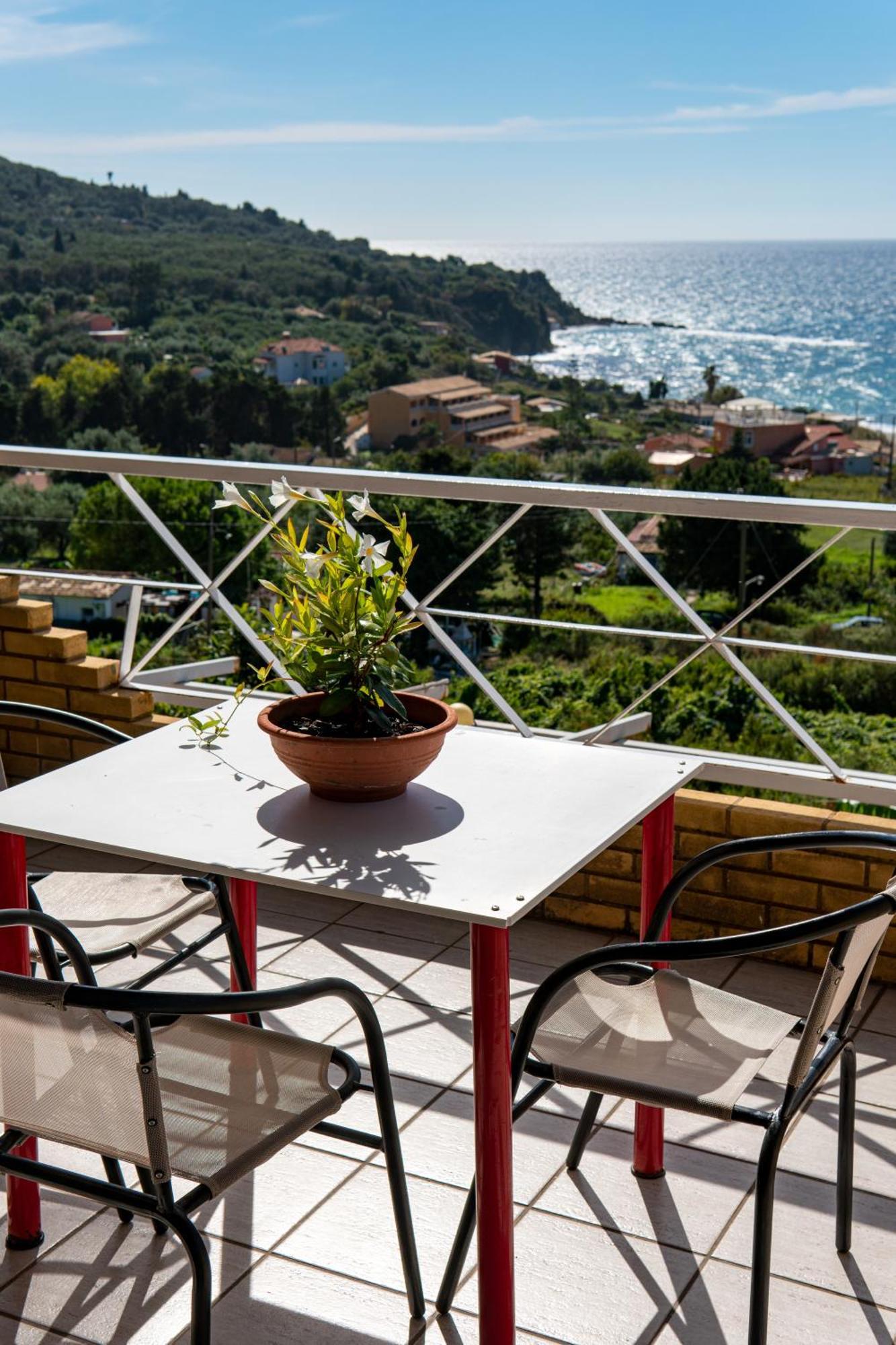 Varagoulis Giannis&lenas Paramonas (Corfu)